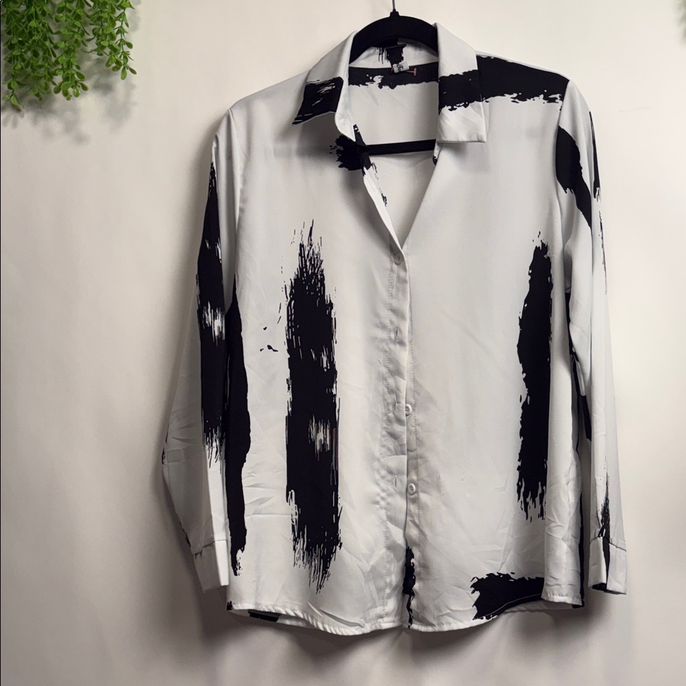 Stylish Black and White Women's Blouse